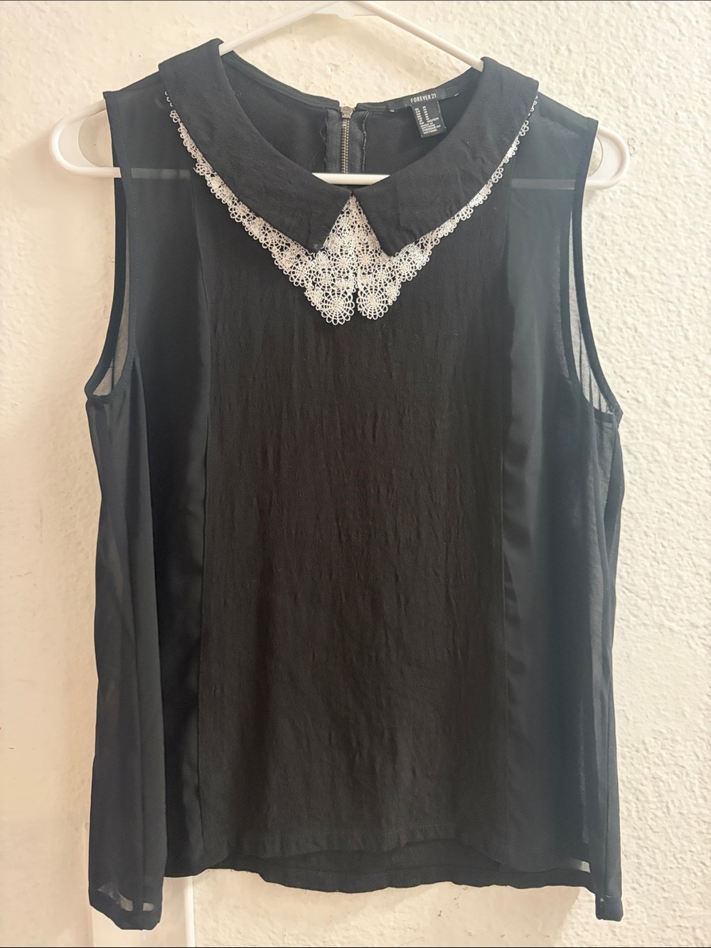 Black Sleeveless Lace Collar Blouse Size M